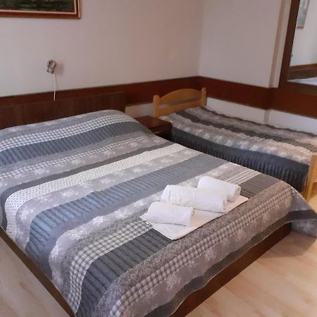 Restoran Sa Prenocistem Zitiste Hotell Eksteriør bilde